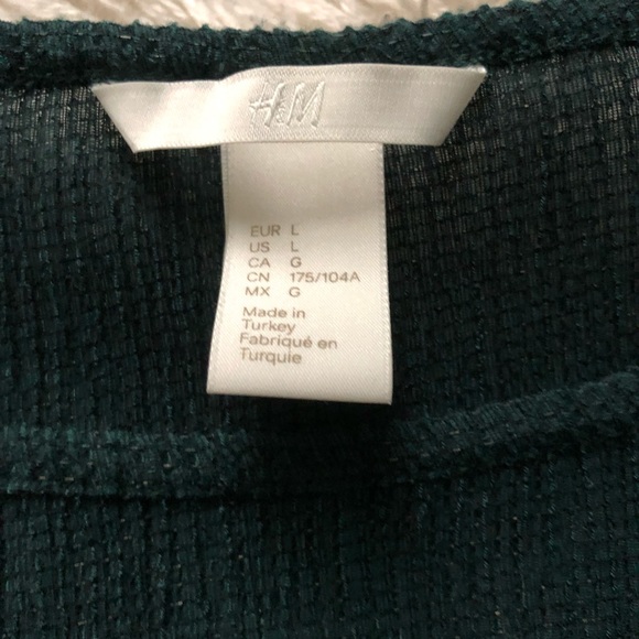 Long sleeve H&M cut out top - Picture 3 of 3